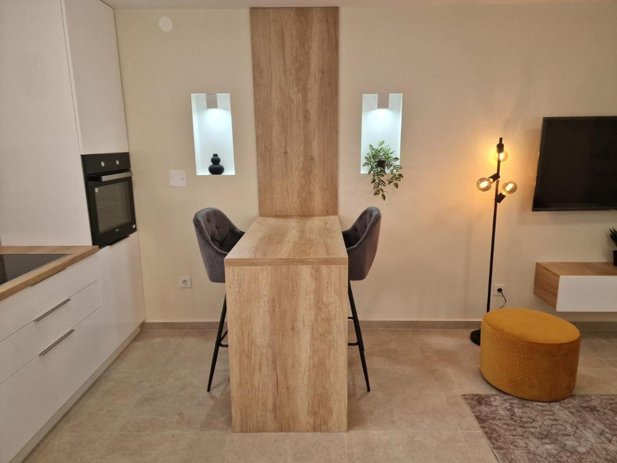 Studio Apartment Mare With Private Garden And Jacuzzi Vinkuran Buitenkant foto