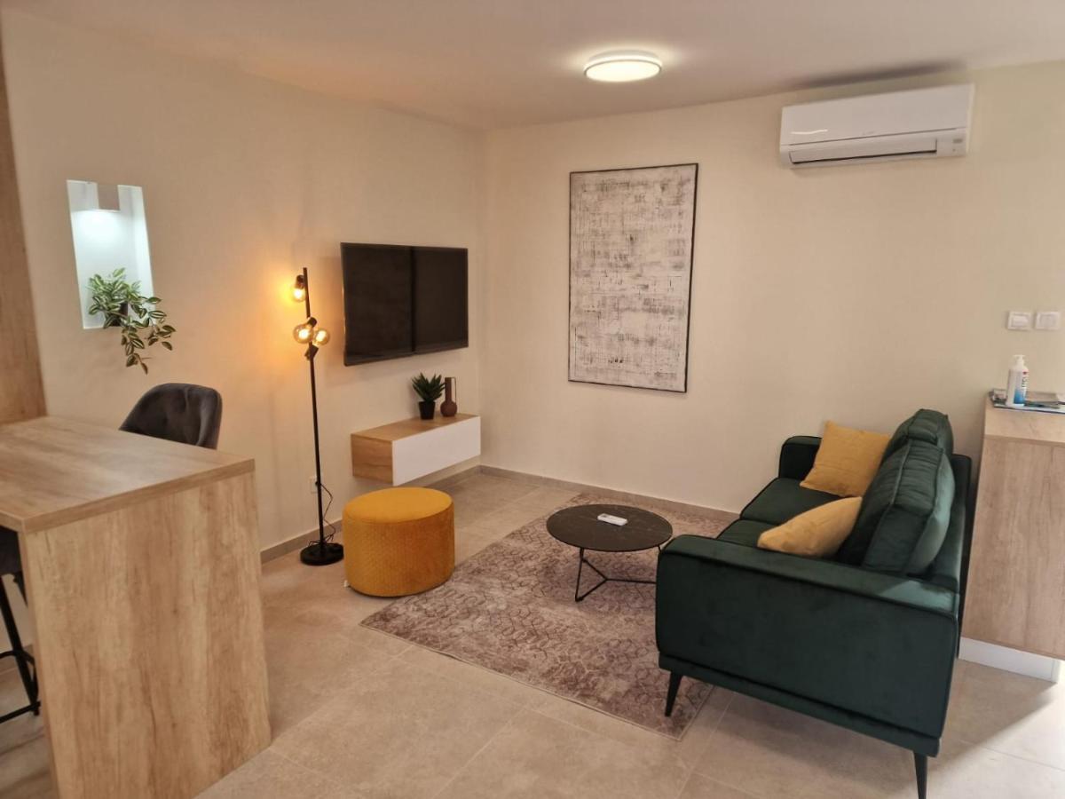 Studio Apartment Mare With Private Garden And Jacuzzi Vinkuran Buitenkant foto